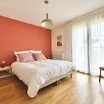 Hébergement de vacances Luxueuse Avec Piscine Chauffée *