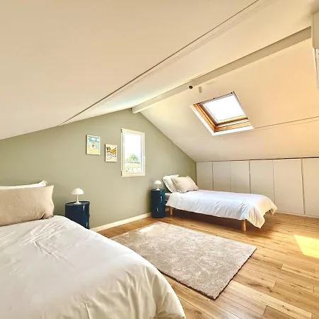 Luxurious Villa With Swimming Pool Villa *