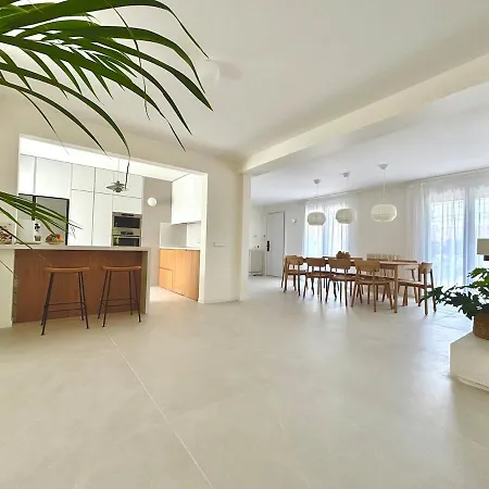 Villa Luxurious Villa With Swimming Pool Gujan-Mestras