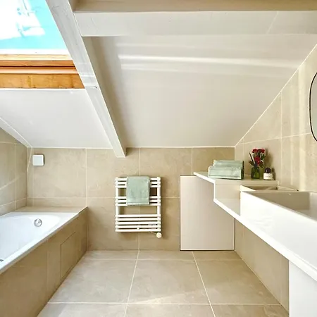 بيت للعطل Luxurious With Swimming Pool