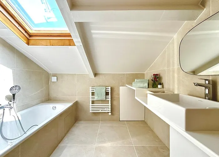 Villa Luxurious Villa With Swimming Pool *