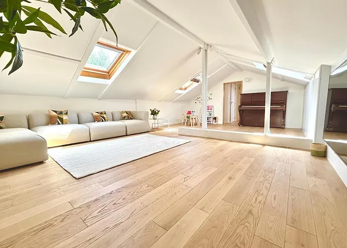 Luxurious Villa With Swimming Pool Villa