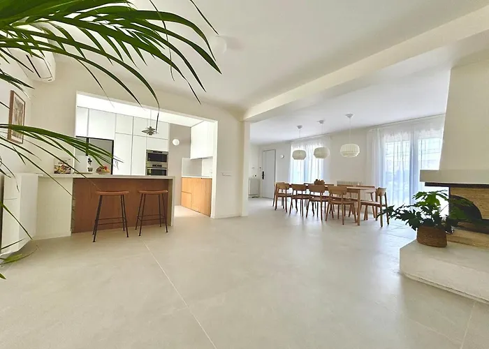 Villa Luxurious Villa With Swimming Pool Gujan-Mestras