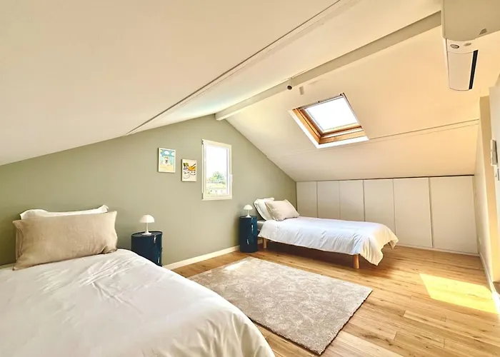 Vakantiehuis Luxurious With Swimming Pool Gujan-Mestras